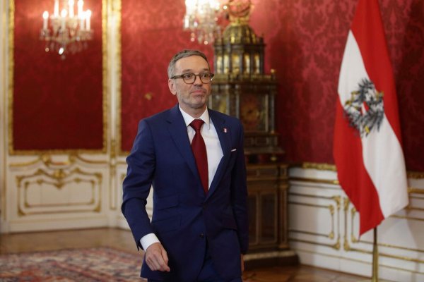 FPÖ-Chef Herbert Kickl scheint auf dem Weg zur Kanzlerschaft - eine Zäsur für das Land. (Archivbild) - © Heinz-Peter Bader/AP/dpa