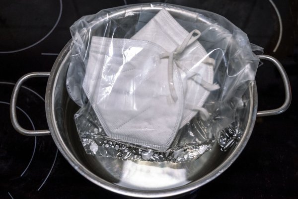 Auskochen im Topf - © Foto: Laura Ludwig/dpa-tmn