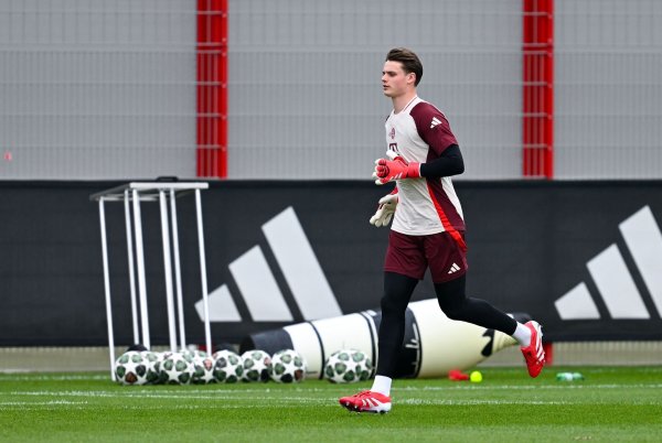Vertritt Manuel Neuer: Jonas Urbig. - © Sven Hoppe/dpa