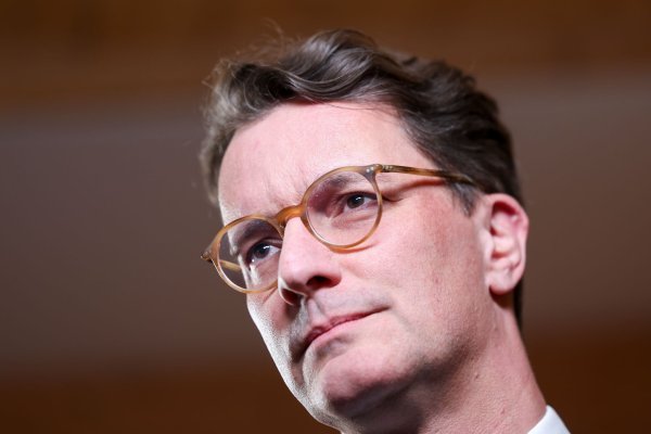 Auf dem Weg zur Regierungsbildung im Bund sollten mehr Menschen gehört und einbezogen werden, mahnt Nordrhein-Westfalens Ministerpräsident Hendrik Wüst (CDU). (Archivbild) - © Thomas Banneyer/dpa