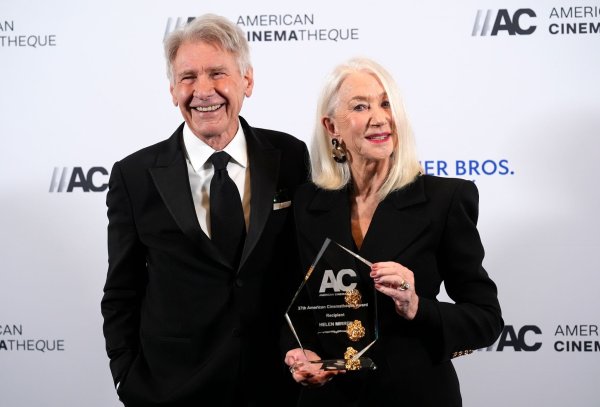 Harrison Ford und Helen Mirren verbrachten beim Dreh der Western-Saga «1923» auch ihren Feierabend oft miteinander. (Archivbild) - © Chris Pizzello/Invision via AP/dpa