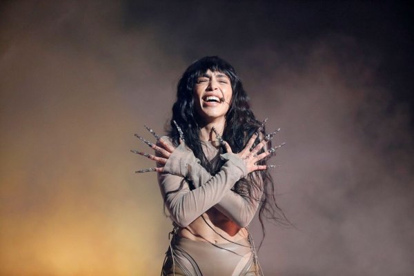 Sängerin Loreen nach ihrem Sieg mit dem Song «Tattoo». - © Christine Olsson/TT News Agency/AP/dpa