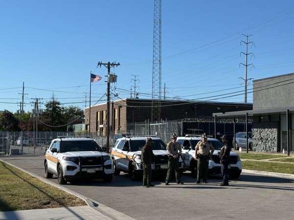 Die Nationalgarde ist nach US-Medienberichten inzwischen im Raum Chicago im Einsatz. - © Anna Ringle/dpa