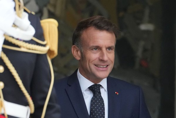 Wen ernennt Macron zu Frankreichs neuem Premier? - © Michel Euler/AP/dpa