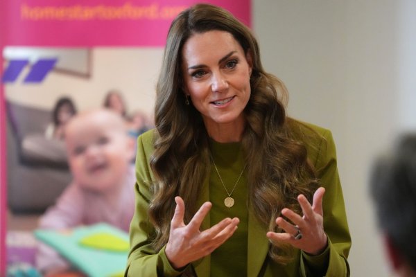 Die Prinzessin zeigt sich besorgt über den Einfluss von Smartphones und anderen Geräten auf soziale Beziehungen. - © Kirsty Wigglesworth/PA Wire/dpa