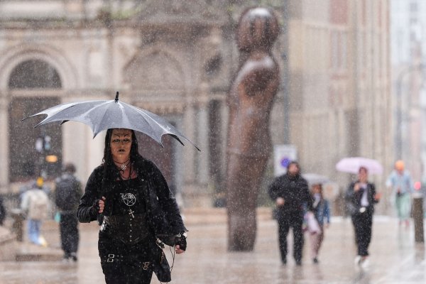 Sturm Floris sorgt für Unwetter in Großbritannien und Irland. - © Jacob King/PA Wire/dpa