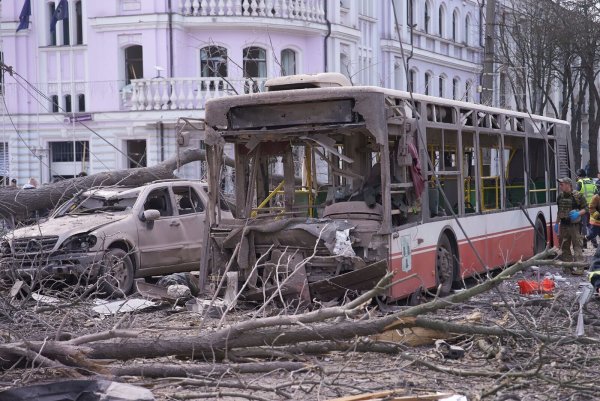 Die Stadt Sumy im Nordosten der Ukraine ist immer wieder Ziel russischer Raketenschläge. - © Uncredited/AP/dpa