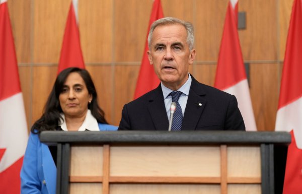 Mit seiner Entscheidung zog sich Premier Carney den Unmut der israelischen Regierung zu. - © Adrian Wyld/The Canadian Press/AP/dpa