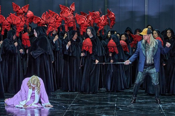 Eine Szene aus der Oper «Götterdämmerung». - © Enrico Nawrath/Bayreuther Festspiele/dpa
