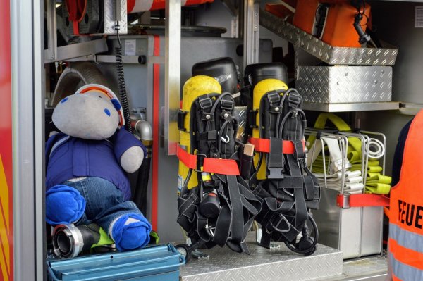 Der Sohn sollte bei der Jugendfeuerwehr nicht mehr neben einem syrischen Kind sitzen. Die Feuerwehr Schlangen und Bürgermeister Ulrich Knorr distanzieren sich ausdrücklich von dieser Fremdenfeindlichkeit. - © Symbolbild: Pixabay