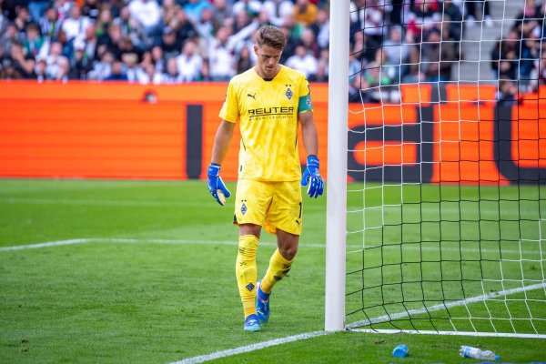 Jonas Omlin fehlt Borussia Mönchengladbach erneut - © David Inderlied/dpa