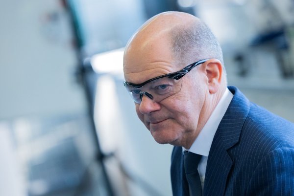 Für Kreislaufwirtschaft sprächen nicht nur ökologische, sondern auch sicherheitspolitische Gründe, sagt Olaf Scholz. - © Rolf Vennenbernd/dpa