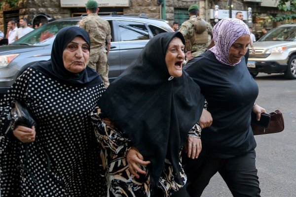 Trauer nach den Explosionen im Libanon. - © Marwan Naamani/dpa