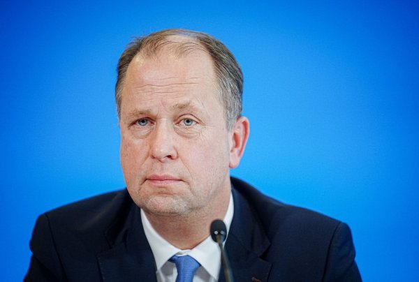 Als Sonderbevollmächtigter für Migrationsabkommen soll Joachim Stamp (FDP) helfen, Arbeitskräfte aus dem Ausland zu gewinnen und Herkunftsländer von Asylbewerbern dazu zu dafür zu sorgen, dass Ausreisepflichtige in ihre Heimat zurückkehren. - © Kay Nietfeld/dpa