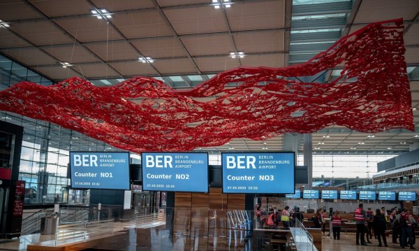 Kunst am Bau - Flughafen Berlin Brandenburg - © Foto: Michael Kappeler/dpa