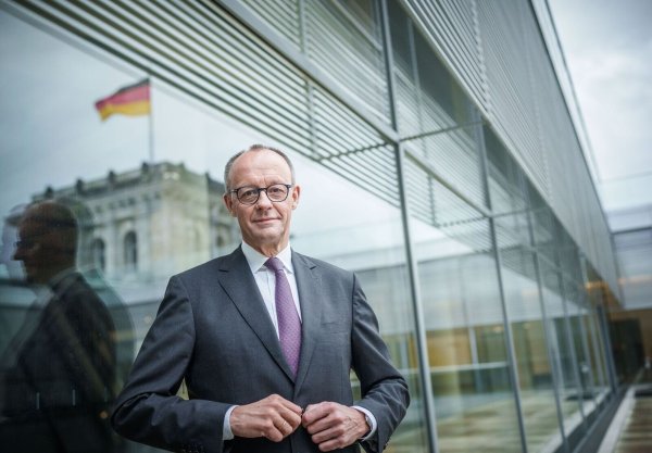 Friedrich Merz strebt Änderungen im Staatsangehörigkeitsrecht an. - © Michael Kappeler/dpa