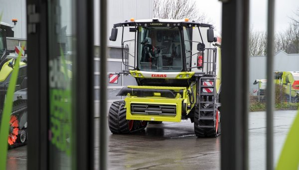 Rund 1.000 Claas-Mitarbeiter in Harsewinkel gehen für zwei Wochen in Kurzarbeit. - © Friso Gentsch/dpa