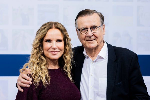 Katja Burkard und Hans Mahr gaben sich in Österreich das Ja-Wort. (Archivbild) - © Christoph Soeder/dpa