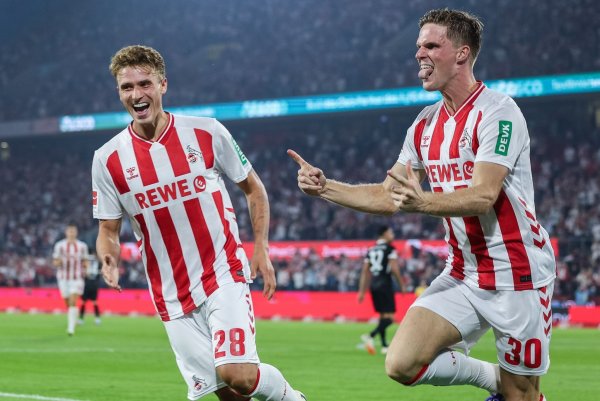 Kölns Marius Bülter bejubelt sein Tor zum 2:0. - © Revierfoto/dpa