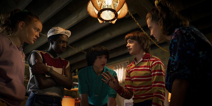 "Stranger Things", eine Hommage an „E.T." und viele weitere Science-Fiction- und 

Horrorklassiker der 80er Jahre, liefert die dritte Staffel. - © Netflix