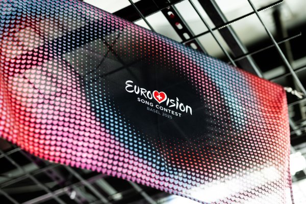 Jeder ab 18 kann sich als Freiwilliger beim ESC bewerben (Archivbild) - © Philipp von Ditfurth/dpa