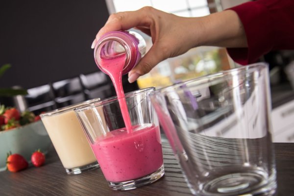 «Öko-Test» Zucker Smoothies - © Foto: Christin Klose/dpa-tmn