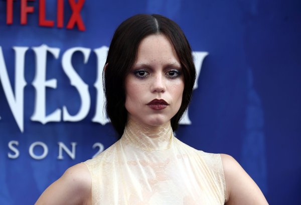 Hauptdarstellerin Jenna Ortega bei der Weltpremiere von der 2. Staffel von «Wednesday» im Juli in London. - © Fred Duval/SOPA Images via ZUMA Press Wire/dpa