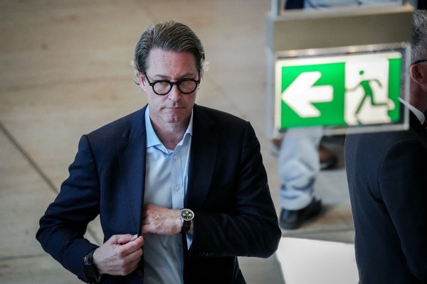 Die Berliner Staatsanwaltschaft hat Anklage gegen den ehemaligen Bundesverkehrsminister Andreas Scheuer erhoben (Archivbild). - © Kay Nietfeld/dpa