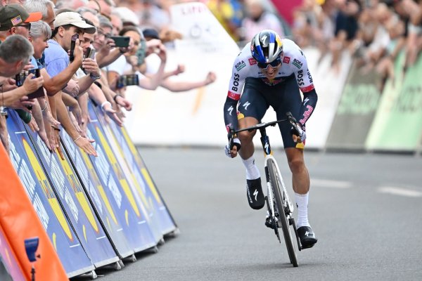 Florian Lipowitz beim Auftakt der Deutschland Tour. - © Federico Gambarini/dpa