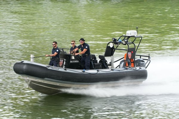 Nach dem Fund von vier Leichen in der Seine hat die Polizei einen Mann unter Mordverdacht festgenommen (Archivbild). - © Michael Kappeler/dpa