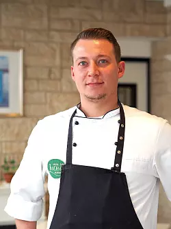 Bald auch Mitglied bei den Land-Wirten: Florian Gr&ouml;nnert er&ouml;ffnet Ende November sein Restaurant Florians Esszimmer in Lemgo. - &copy; Andreas Barnekow