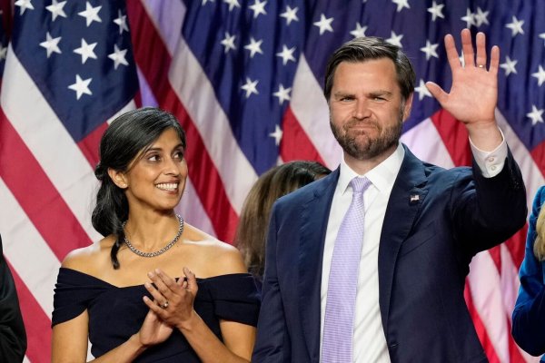 Usha Vance ist die Frau von Trumps Vizepräsident J.D. Vance. (Archivbild) - © Alex Brandon/AP/dpa