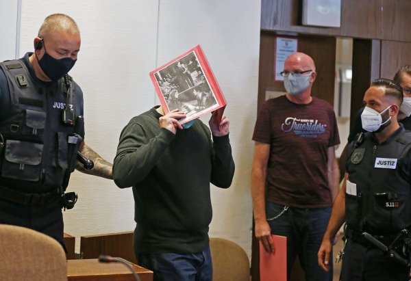 Prozess im Missbrauchsfall Bergisch Gladbach - © Foto: Oliver Berg/dpa