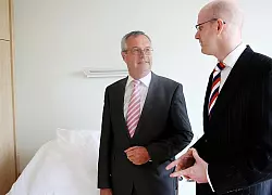 Hubert Kleff, gesundheitspolitischer Sprecher der CDU-Fraktion (links) und Alexander Spernau. - © 