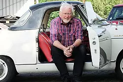 Eine lebenslange Leidenschaft: Hans-Hermann Walter hat mehrere NSU. Darunter auch ein NSU-Spider. - © Foto: Bürger