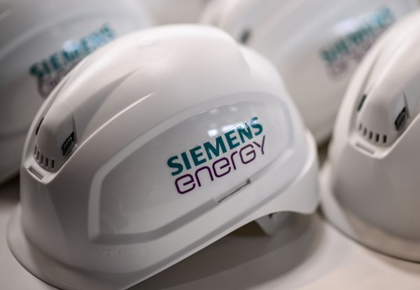 Siemens Energy will eigene Aktien für Milliarden erwerben. - © Britta Pedersen/dpa