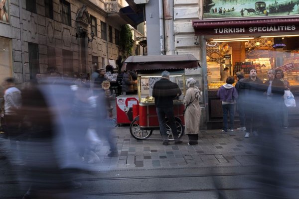 Der Tod der Hamburger Familie in Istanbul ist laut vorläufigen Ermittlungen auf eine Vergiftung im Hotel zurückzuführen. (Archivbild) - © Ahmed Deeb/dpa