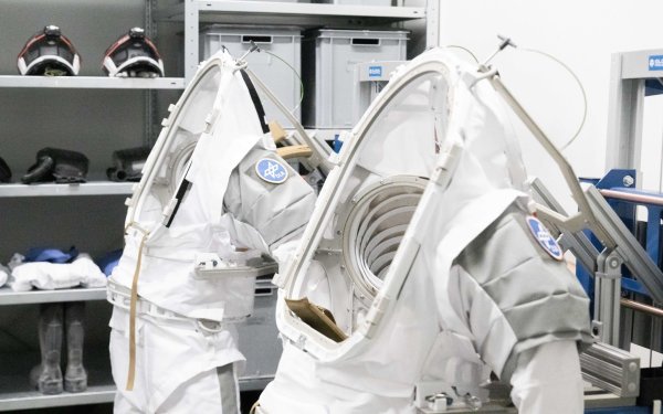 Ab ins Weltall: Der Standort Köln soll für die Raumfahrt noch wichtiger werden. (Archivbild) - © Benjamin Westhoff/dpa