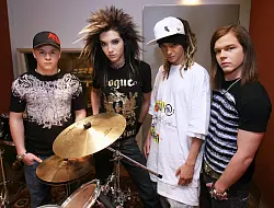 So sahen die Bandmitglieder von Tokio Hotel, Gustav Schaefer (v. l.) Bill Kaulitz, Tom Kaulitz und Georg im Jahr 2007 aus. - &copy; Sebastian Willnow/ddp
