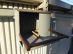 Wanderfalken-Nistkasten Firma Pfeifer und Langen in Lage. - &copy; SPA