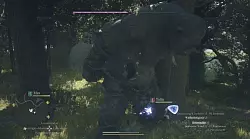 „Dragon’s Dogma 2“ ist auf Kämpfe vor allem gegen große Ungeheuer ausgelegt. Hier attackiert unsere Gruppe einen mächtigen Zyklopen, an dem unser Dieb gerade hochklettert. - © Capcom