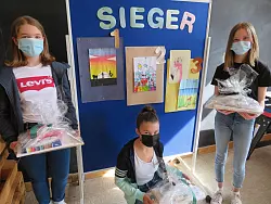 Lea Smolinski (v.l.), Tia-Maria Mann und Mathilda Buch.

Foto: Stadt H&ouml;xter - &copy; Stadt H&ouml;xter
