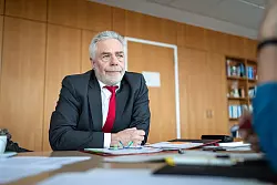 Sozialdezernent Karl-Eitel John. - &copy; Torben Gocke