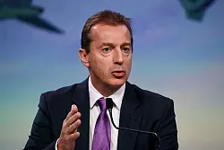 Airbus-Chef Faury entschuldigt sich. (Archivbild) - © Fred Scheiber/AP/dpa