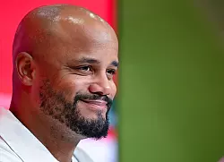 Freut sich auf ein Heimspiel: Bayern-Trainer Kompany. (Archivbild) - &copy; Sven Hoppe/dpa