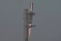 Die untere Stufe des Starship landet wie vorgesehen. - © Eric Gay/AP/dpa