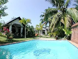 Das Haus von Frank «Franky» Wetzig in Khao Lak, bevor der Tsunami es komplett zerstörte. (Archivbild) - © Frank Wetzig/dpa