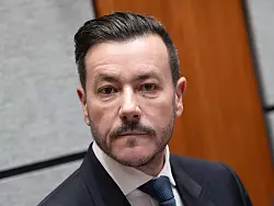 Benko wirkte nach dem Urteil konsterniert - © Johann Groder/EXPA/APA/dpa