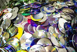 Polycarbonat ist ein wertvoller Kunststoff beim Recycling. - © Maja Hitij/dpa/dpa-tmn