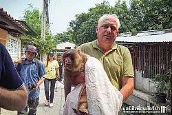 WFFT-Gründer Edwin Wiek setzt sich für die Tiere ein. - © WFFT/dpa